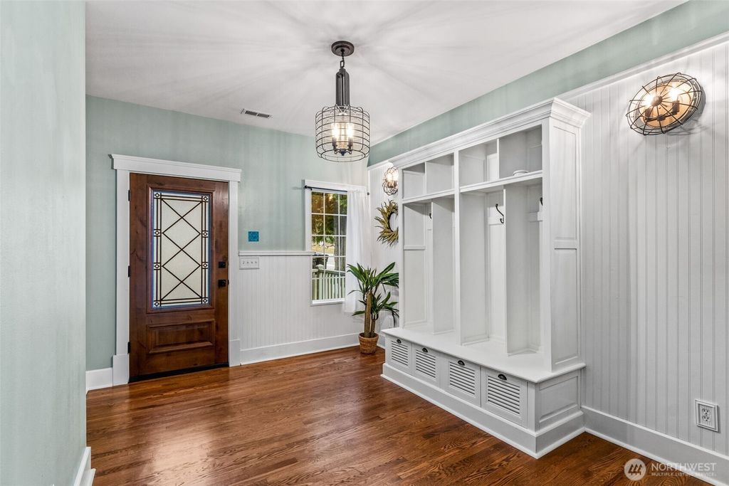 Photo of 9510 9th Avenue NW, Seattle, WA 98117 (MLS # 2468967)