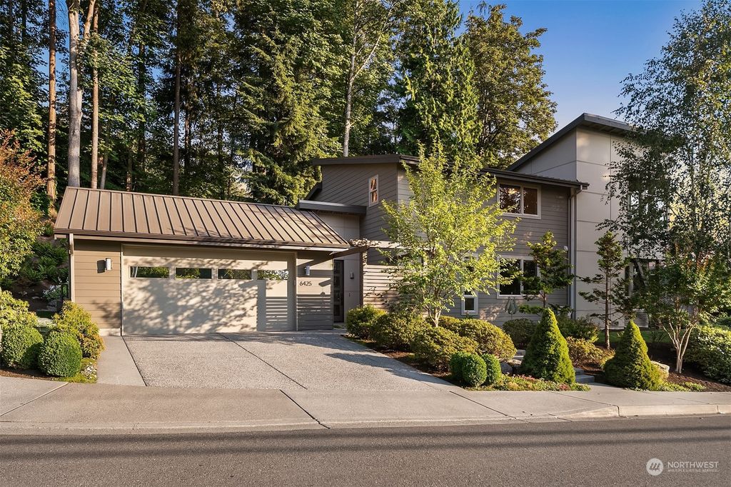 Photo of 6425 NE 129th Street, Kirkland, WA 98034 (MLS # 2270712)