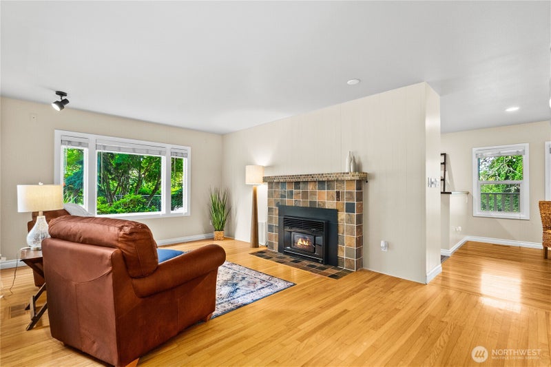 1406 Eskridge Boulevard SE