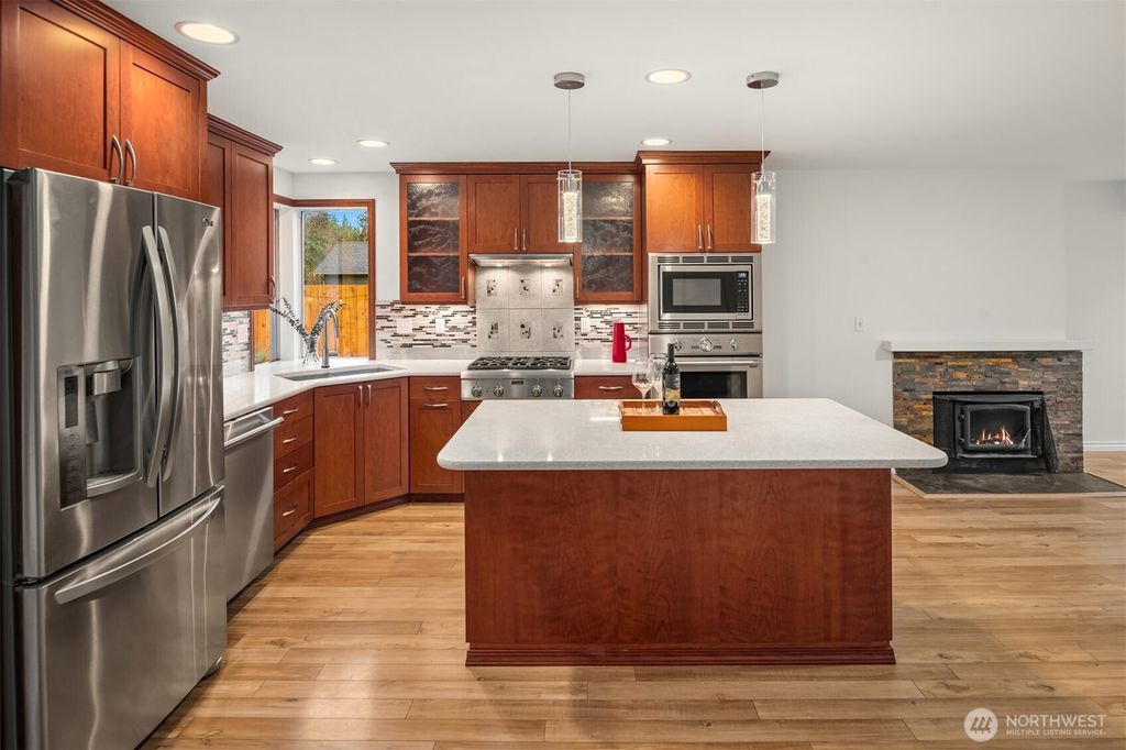 Photo of 1421 227th Place NE, Sammamish, WA 98074 (MLS # 2457238)