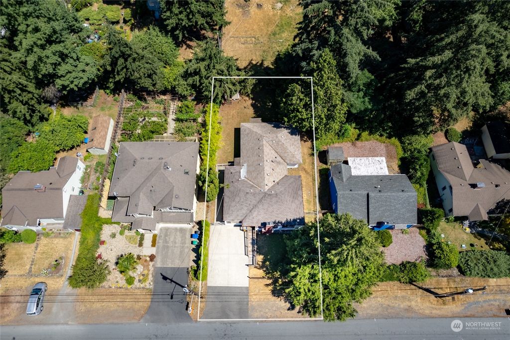 Photo of 14526 6th Avenue NE, Shoreline, WA 98155 (MLS # 2269955)