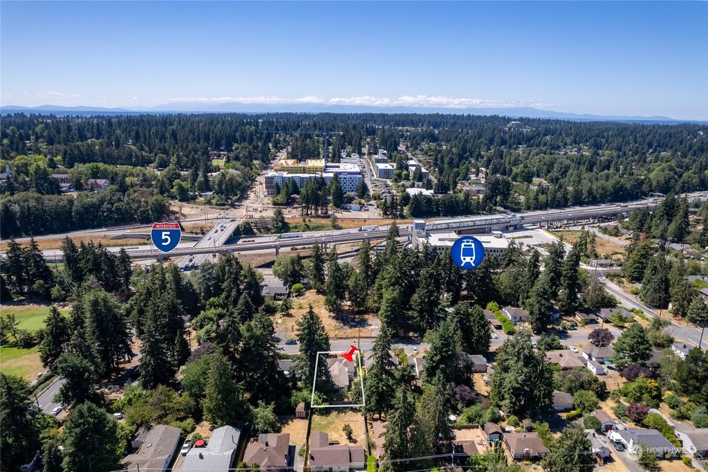 Photo of 14526 6th Avenue NE, Shoreline, WA 98155 (MLS # 2269955)