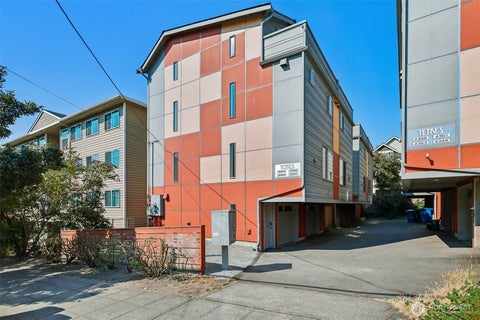 Photo of 4341 8th Avenue NE, Seattle, WA 98105 (MLS # 2564528)