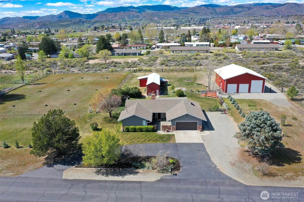 Photo of 35 Red Apple Drive, Omak, WA 98841 (MLS # 2510216)