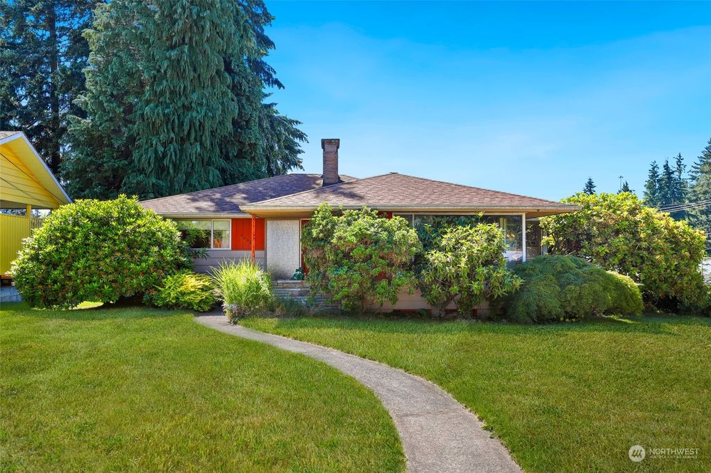 Photo of 9006 Baring Way, Everett, WA 98208 (MLS # 2033652)
