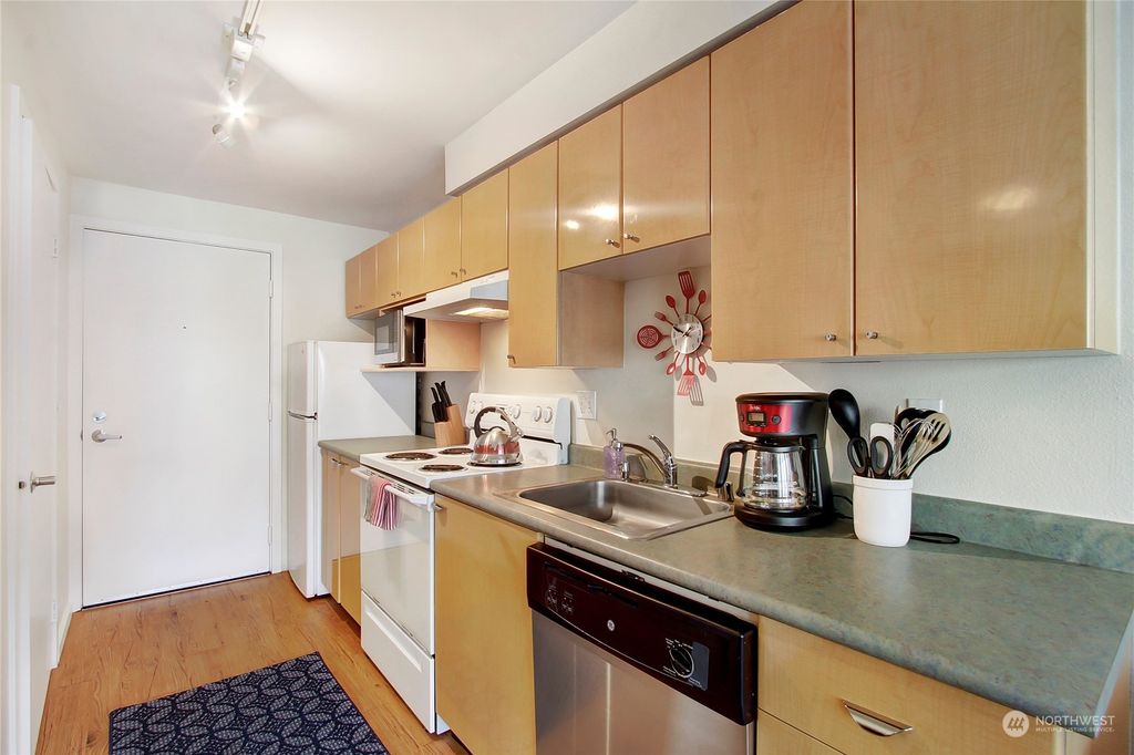 Photo of 425 Vine Street #606, Seattle, WA 98121 (MLS # 2215490)