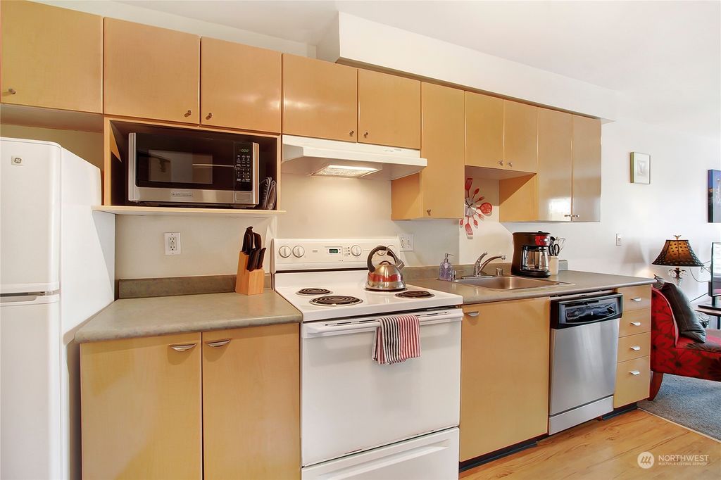 Photo of 425 Vine Street #606, Seattle, WA 98121 (MLS # 2215490)