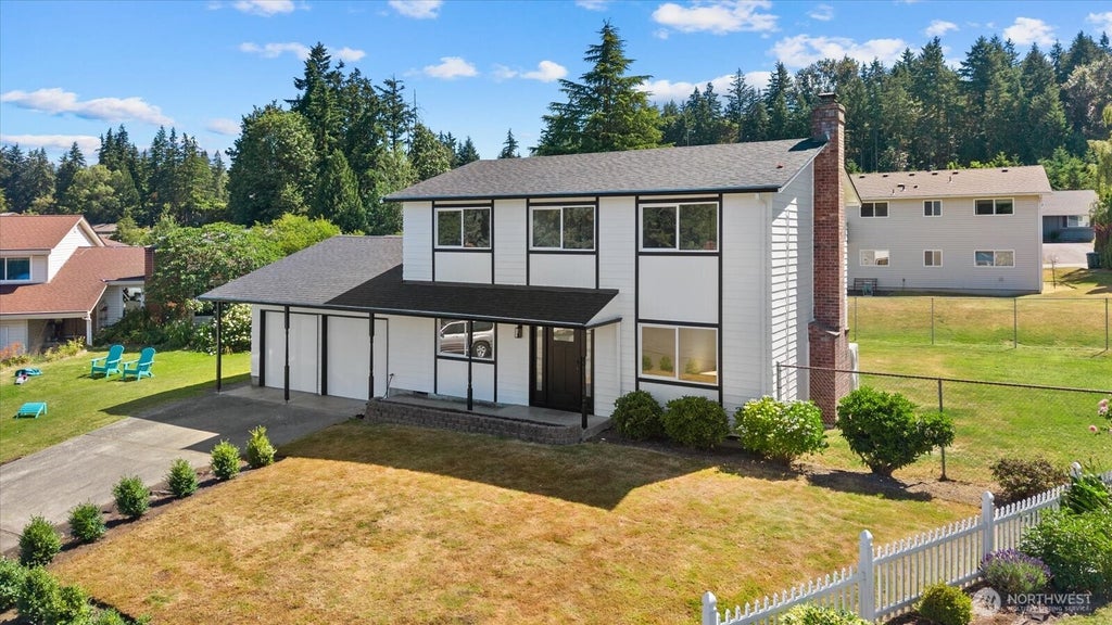 Photo of 11235 NE 146th St ST, Kirkland, WA 98034 (MLS # 2551198)