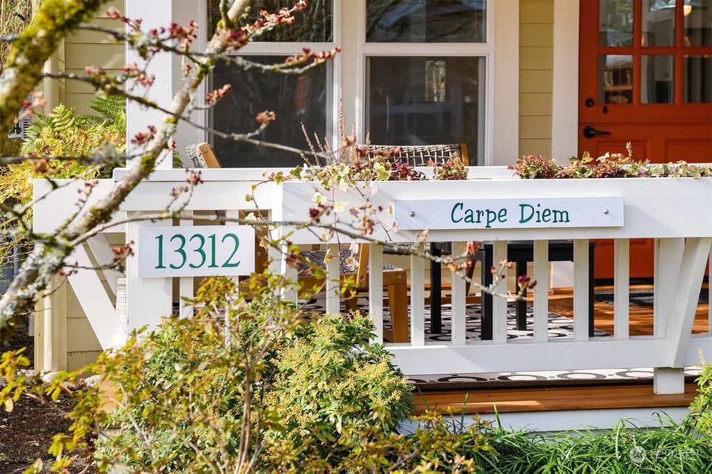 Photo of 13312 NE 111th Court, Redmond, WA 98052 (MLS # 2035493)