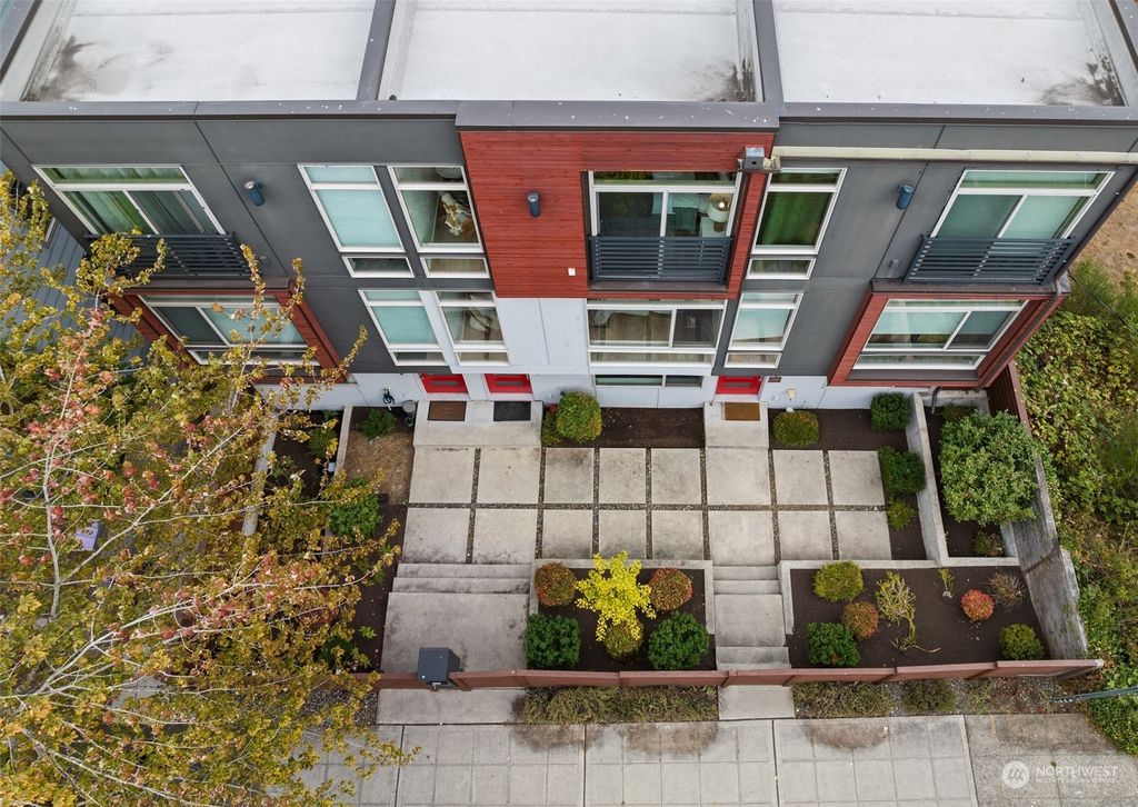 Photo of 2814 E Union Street #B, Seattle, WA 98122 (MLS # 2161693)