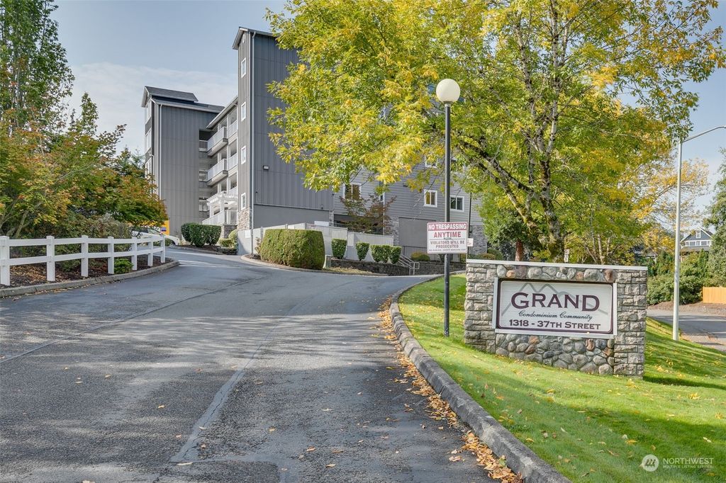 Photo of 1318 37th Street #3434, Everett, WA 98201 (MLS # 2166176)