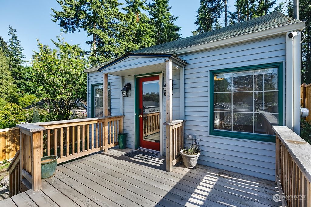 Photo of 2239 S 308th Street, Federal Way, WA 98003 (MLS # 2073389)