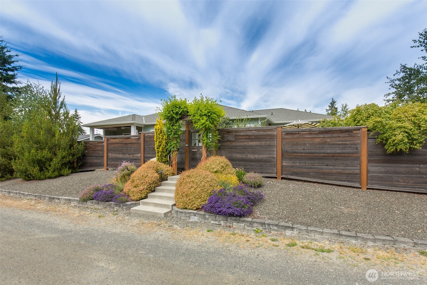 1901 W Hamilton Way