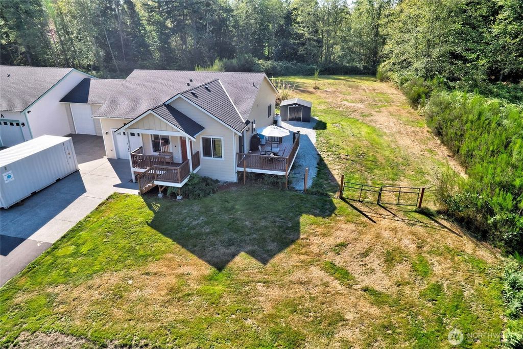 Photo of 1016 288th Street NW #B, Arlington, WA 98223 (MLS # 2444969)