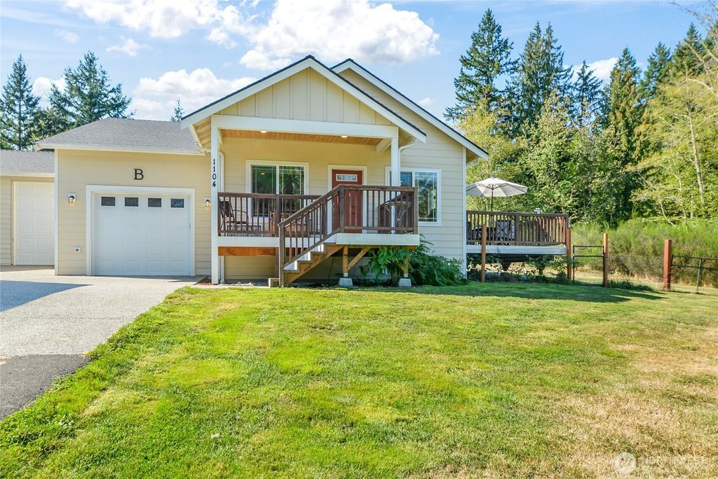 Photo of 1016 288th Street NW #B, Arlington, WA 98223 (MLS # 2444969)