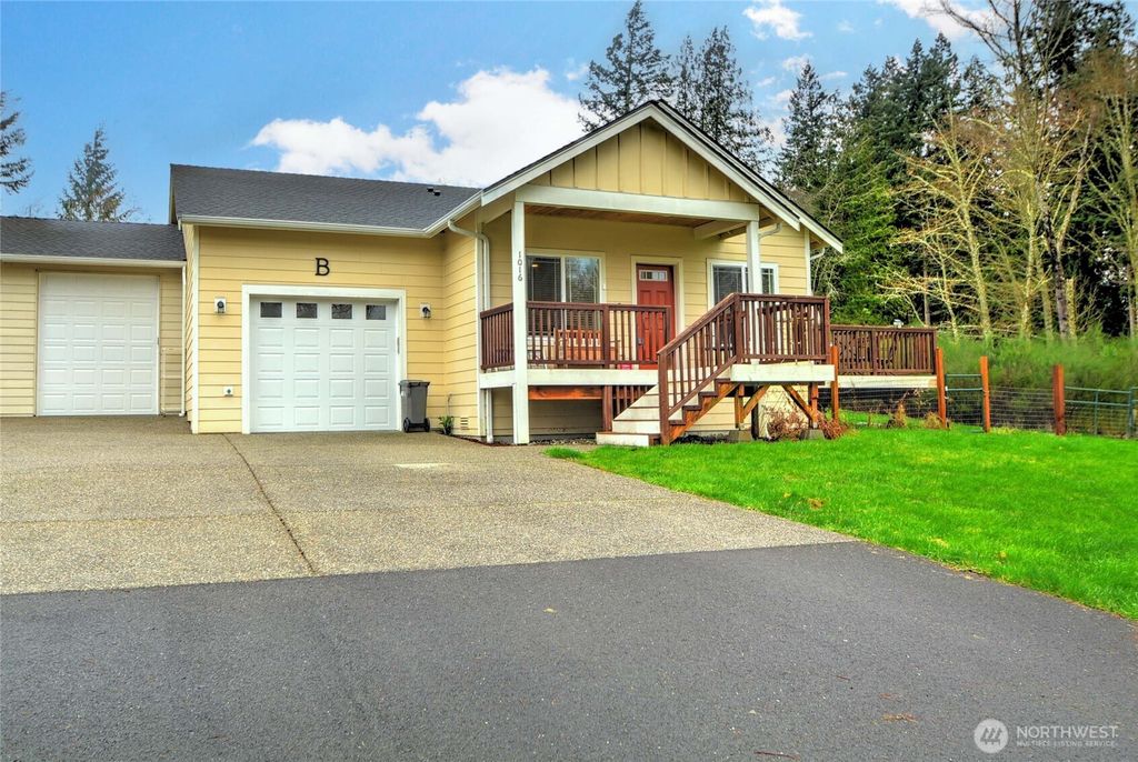 Photo of 1016 288th Street NW #B, Arlington, WA 98223 (MLS # 2444969)