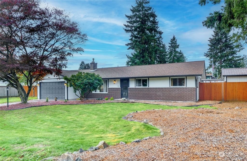 Photo of 4614 131st Place NE, Marysville, WA 98271 (MLS # 2174691)