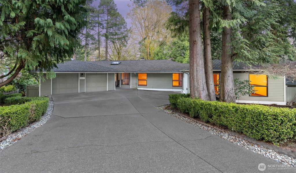 Photo of 2317 Sahalee Drive E, Sammamish, WA 98074 (MLS # 2353859)