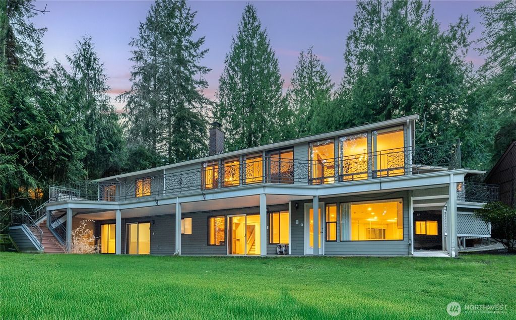 Photo of 2317 Sahalee Drive E, Sammamish, WA 98074 (MLS # 2353859)