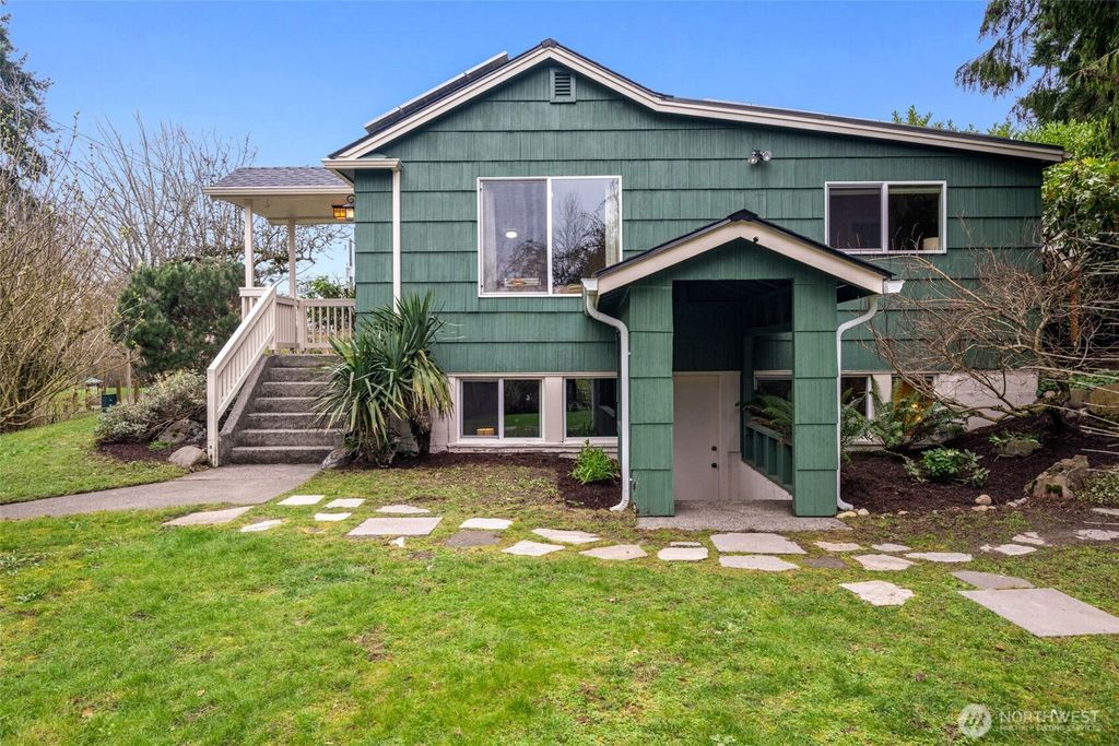 Photo of 10238 7th Avenue SW, Seattle, WA 98146 (MLS # 2489620)