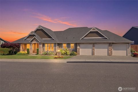 Photo of 16905 135th Avenue Ct E, Puyallup, WA 98374 (MLS # 2560980)