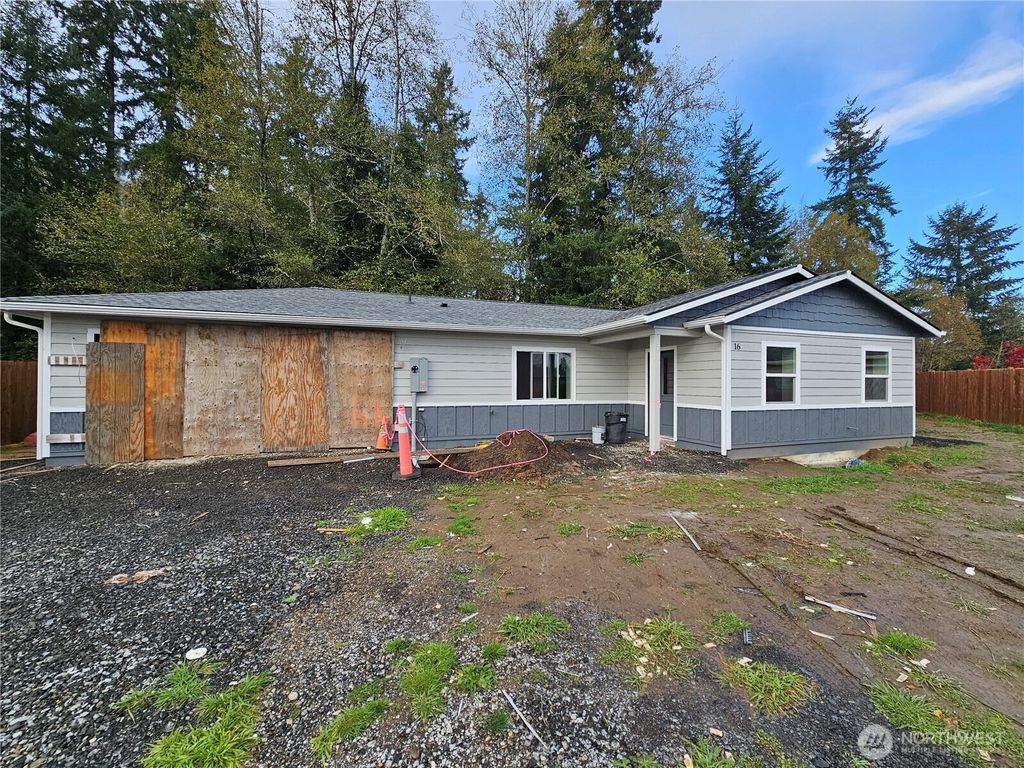 Photo of 16 Pebble Creek Court, Elma, WA 98541 (MLS # 2451132)