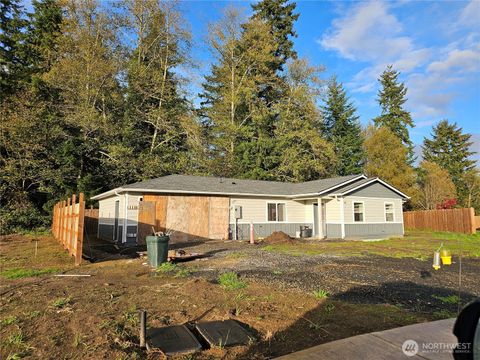 Photo of 16 Pebble Creek Court, Elma, WA 98541 (MLS # 2451132)