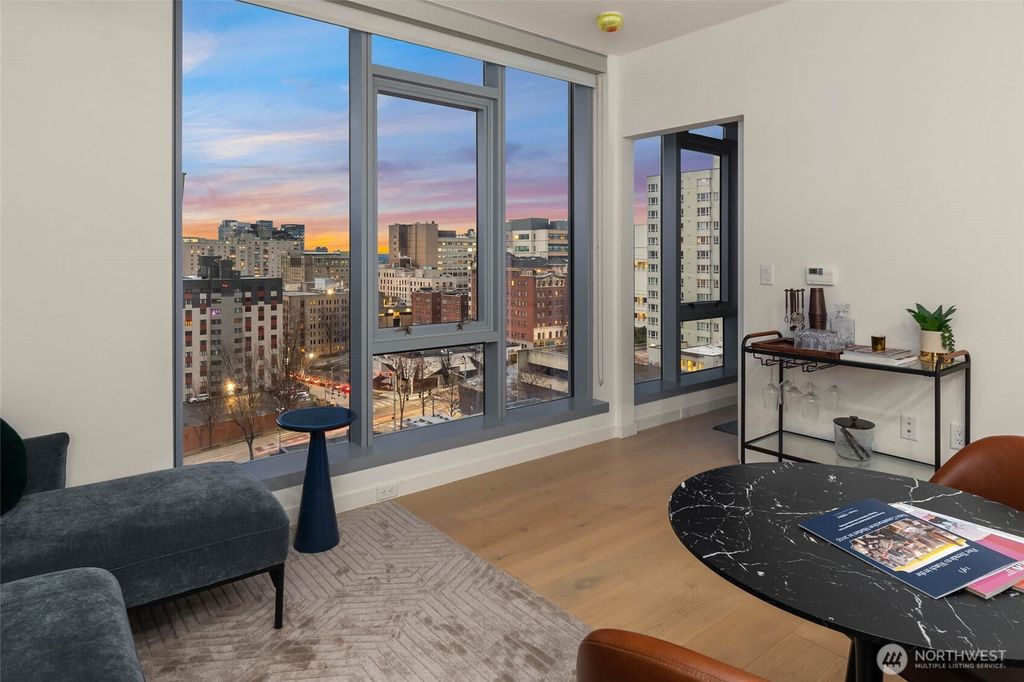 Photo of 800 Columbia Street #1612, Seattle, WA 98104 (MLS # 2495201)