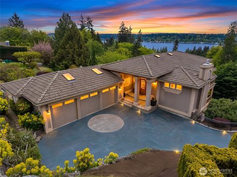 Photo of 6317 NE 138th Place, Kirkland, WA 98034 (MLS # 2513804)