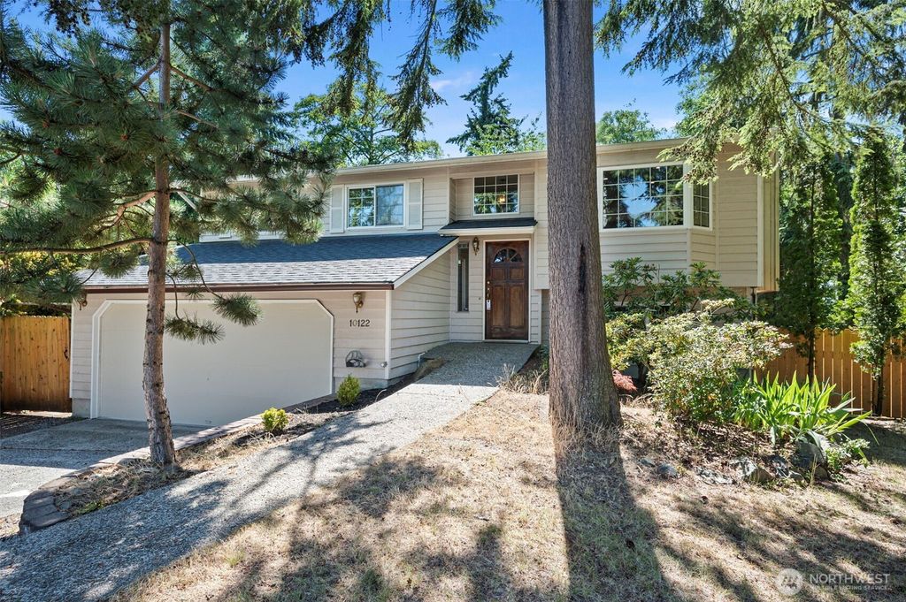 Photo of 10122 50TH Place W, Mukilteo, WA 98275 (MLS # 2404050)