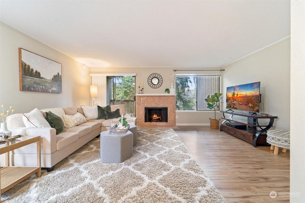 Photo of 1800 Grant Avenue S #B1, Renton, WA 98055 (MLS # 2174579)
