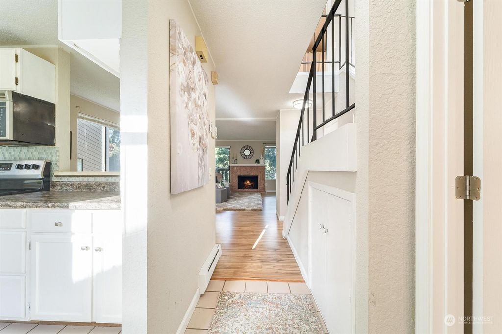 Photo of 1800 Grant Avenue S #B1, Renton, WA 98055 (MLS # 2174579)
