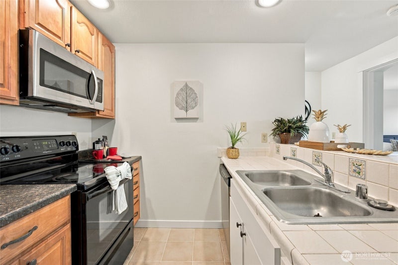 2152 N 112th Street N 409