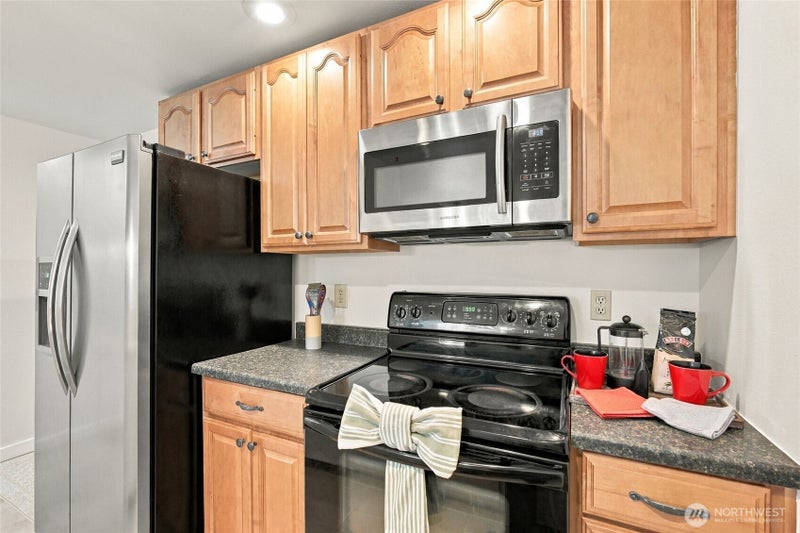2152 N 112th Street N 409