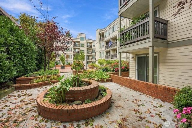 2152 N 112th Street N 409 #409, Seattle