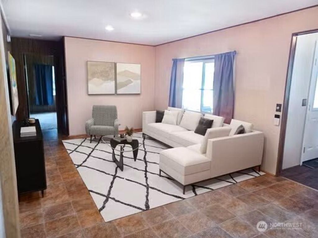 Photo of 815 124th Street SW #17, Everett, WA 98204 (MLS # 2378651)