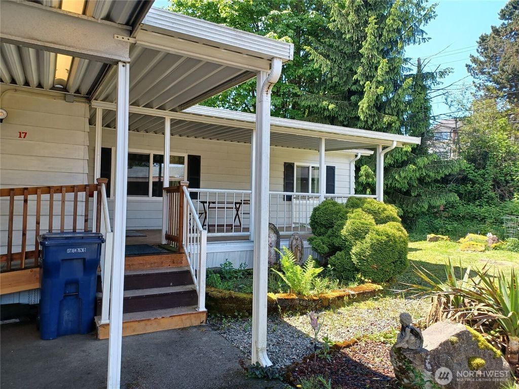 Photo of 815 124th Street SW #17, Everett, WA 98204 (MLS # 2378651)