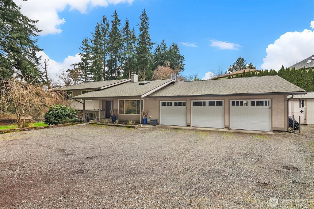 Photo of 3429 Lincoln Drive NE, Renton, WA 98056 (MLS # 2483364)