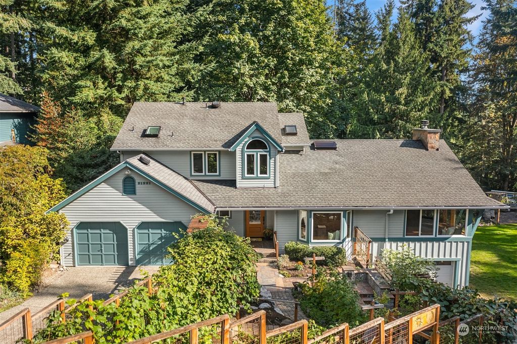 Photo of 21221 NE 13th Court, Sammamish, WA 98074 (MLS # 2161810)