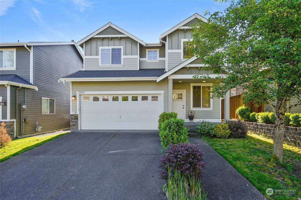 Photo of 24022 221st Lane SE, Maple Valley, WA 98038 (MLS # 2237969)