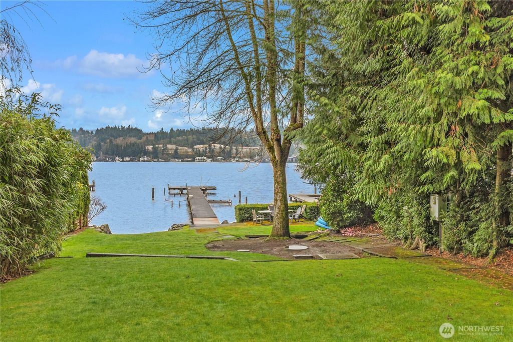 Photo of 5419 96th Avenue SE, Mercer Island, WA 98040 (MLS # 2347836)