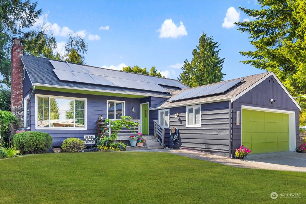 Photo of 14955 18th Avenue SW, Burien, WA 98166 (MLS # 2127443)