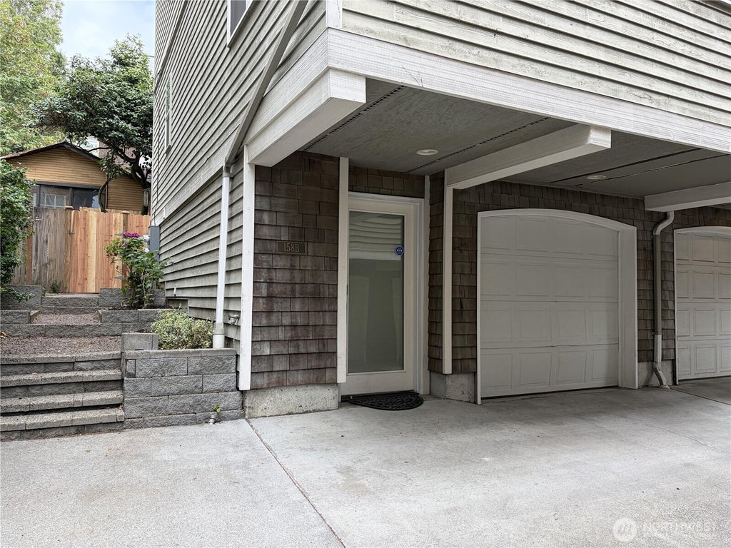 Photo of 158 15th AVE #B, Seattle, WA 98122 (MLS # 2545424)