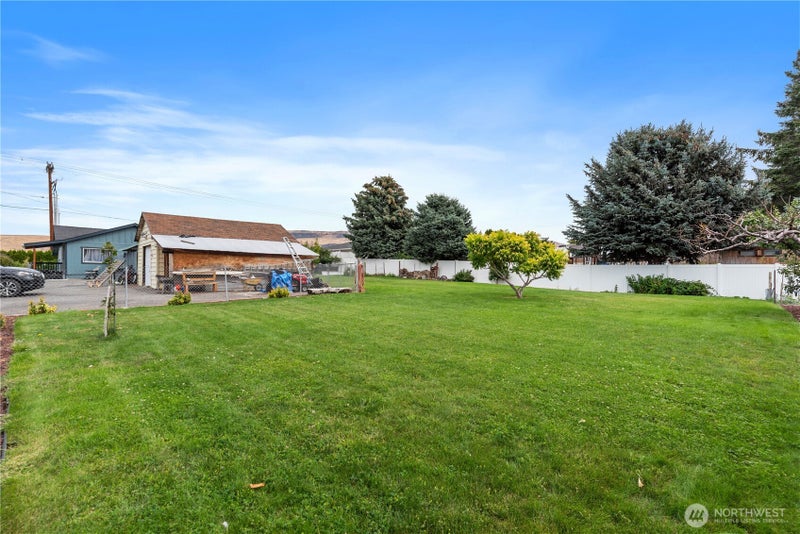 7 S Roland Avenue