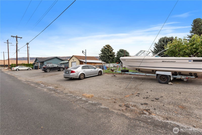 7 S Roland Avenue
