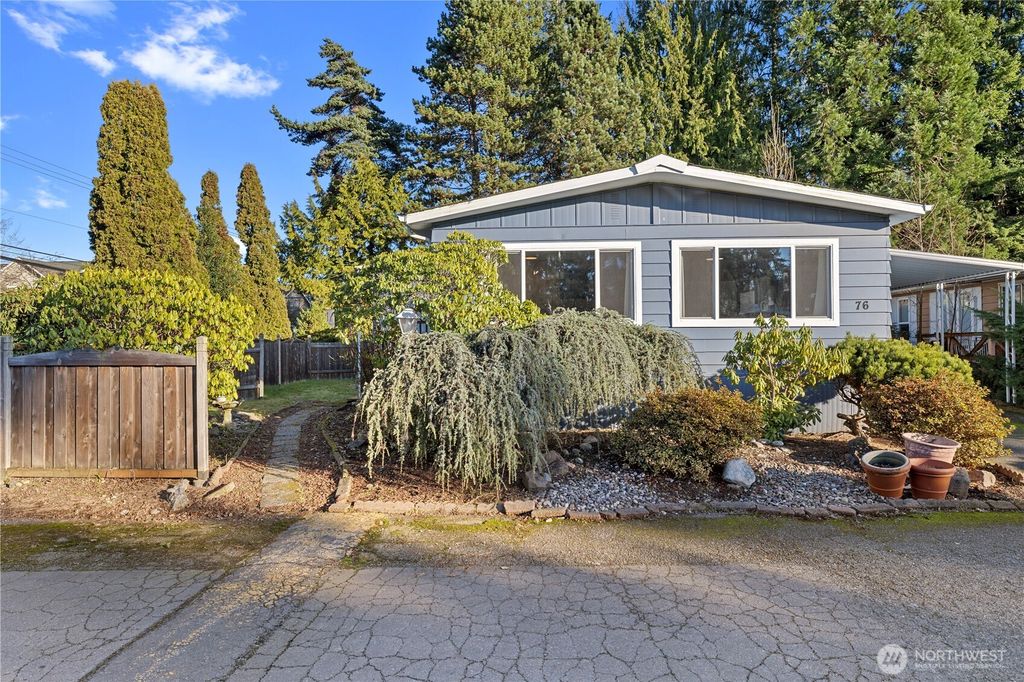 Photo of 5220 176 Street SW #76, Lynnwood, WA 98037 (MLS # 2470112)