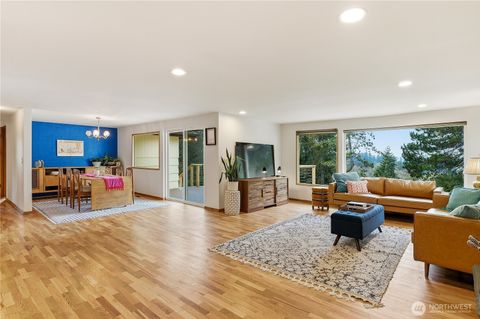 Photo of 14111 12th Avenue SW, Burien, WA 98166 (MLS # 2472414)