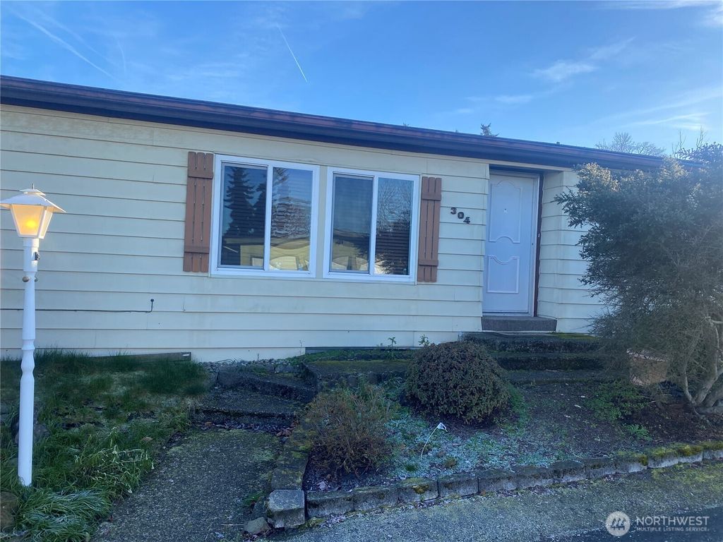 Photo of 2500 Alder Street #304, Milton, WA 98354 (MLS # 2472038)