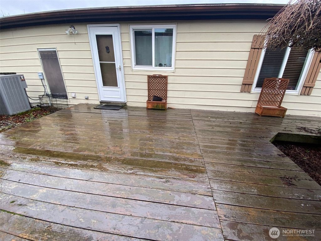 Photo of 2500 Alder Street #304, Milton, WA 98354 (MLS # 2472038)