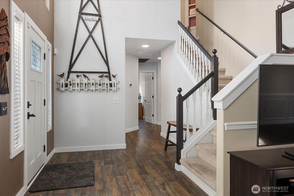 Photo of 2911 107th Street SE, Everett, WA 98208 (MLS # 2364799)